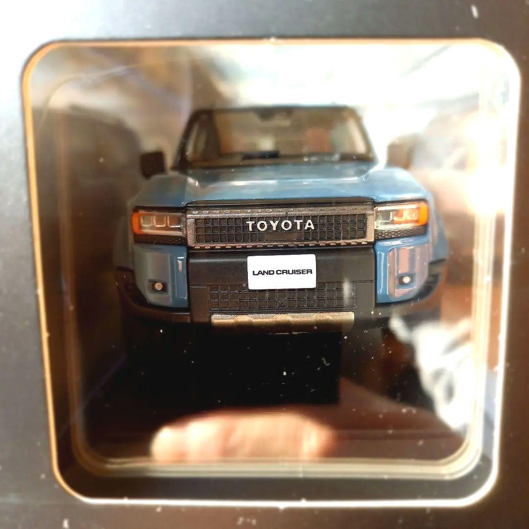 ランクル250 1/30クリアケース入ミニカー9台セット