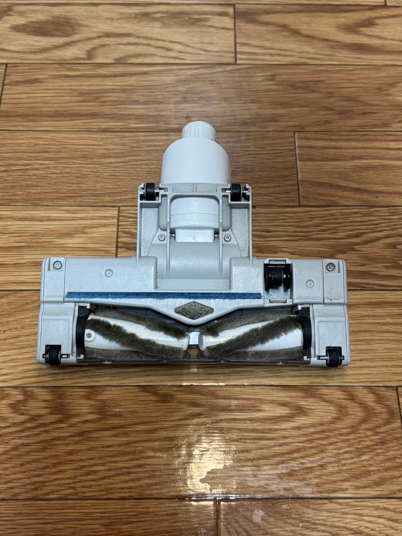 ジ*ン様 掃除機　2025年/3月バッテリ交換済み　パナソニック　MC-NS10