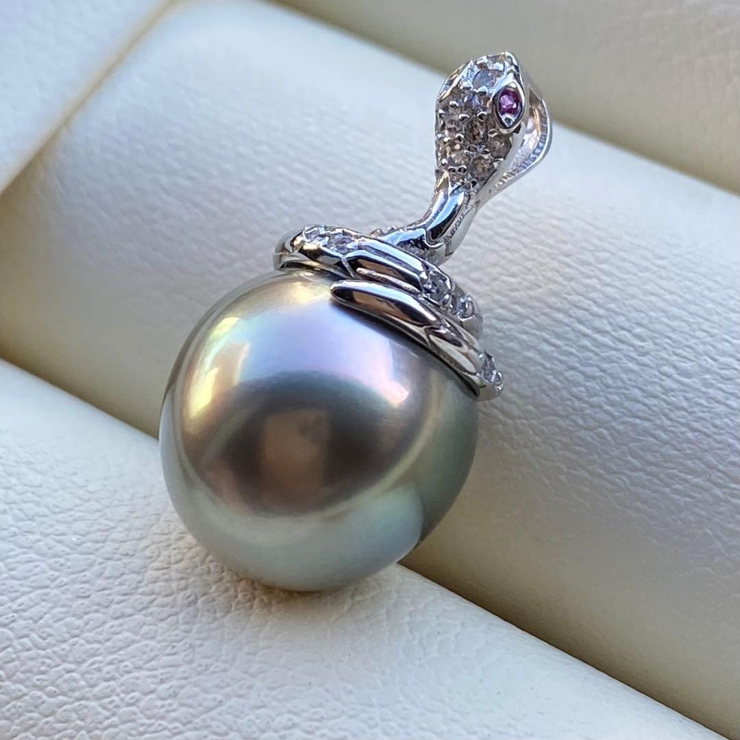 本真珠　南洋黒蝶真珠ネックレストップ　12.5*11.2mmグリーンPT1006