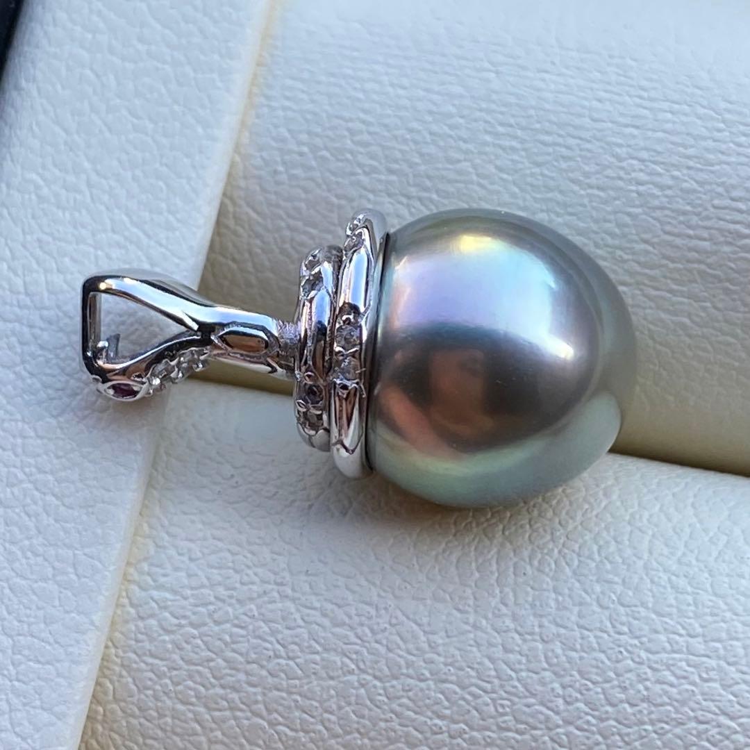 本真珠　南洋黒蝶真珠ネックレストップ　12.5*11.2mmグリーンPT1006