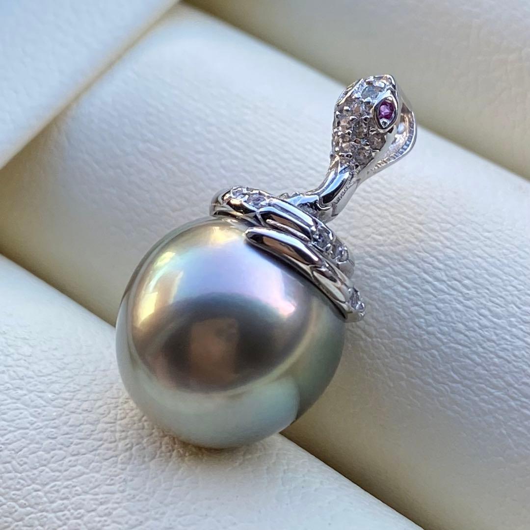 本真珠　南洋黒蝶真珠ネックレストップ　12.5*11.2mmグリーンPT1006