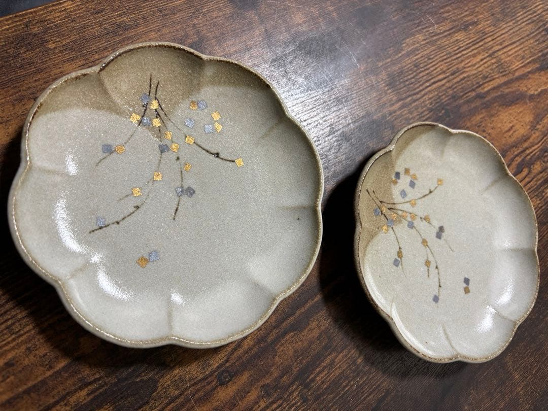 陶器　橋吉(たちきち)2枚 金箔と銀箔をあしらった 上品でレアーな皿