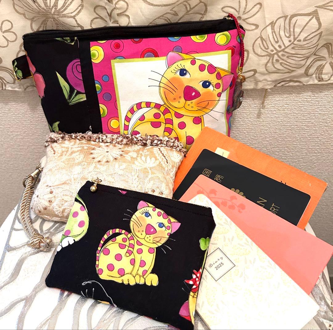 «802»大きめポーチ*ロラライハリスネコちゃん*笑顔Cats*ペンケース仕切り