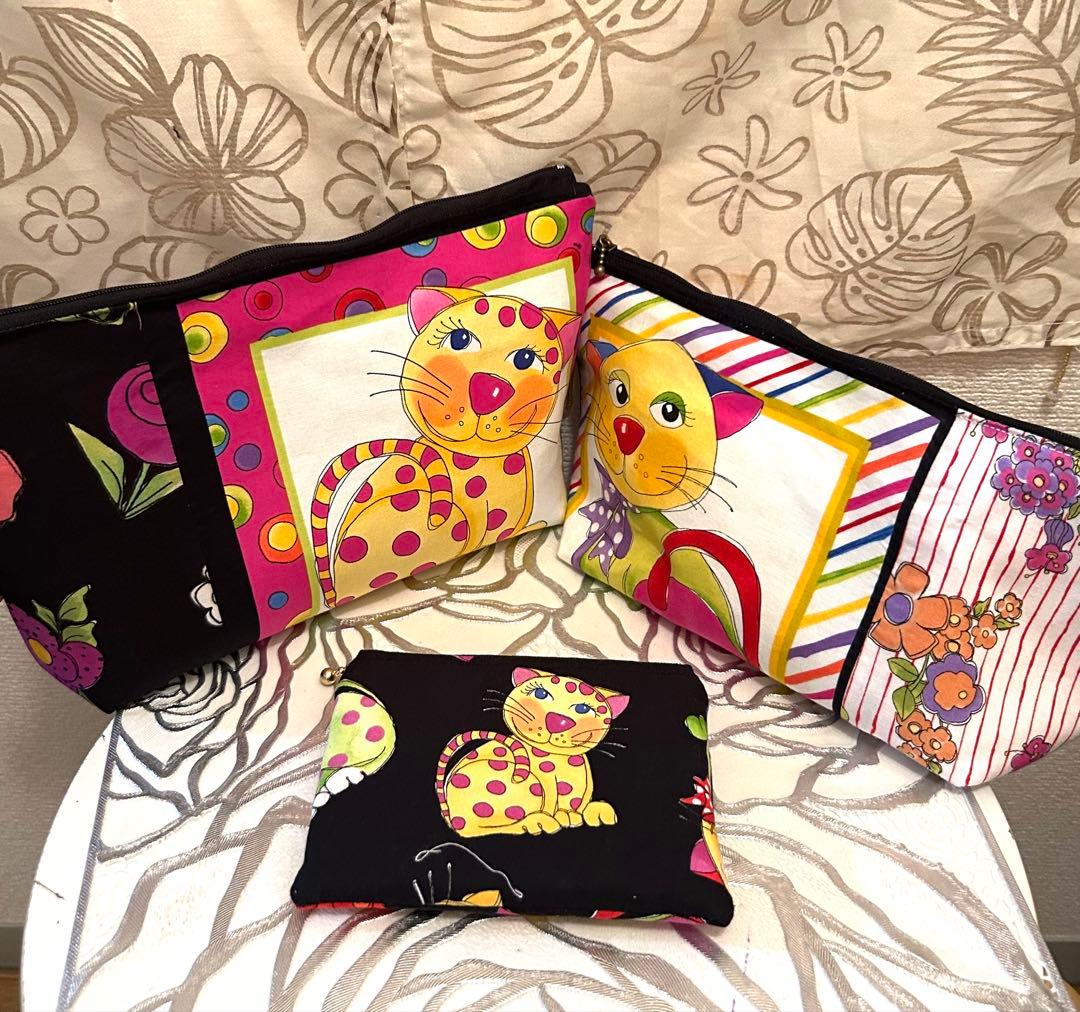 «802»大きめポーチ*ロラライハリスネコちゃん*笑顔Cats*ペンケース仕切り