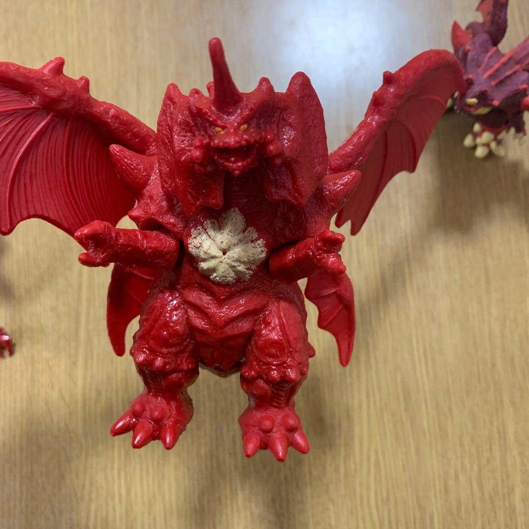 デストロイアソフビ3体