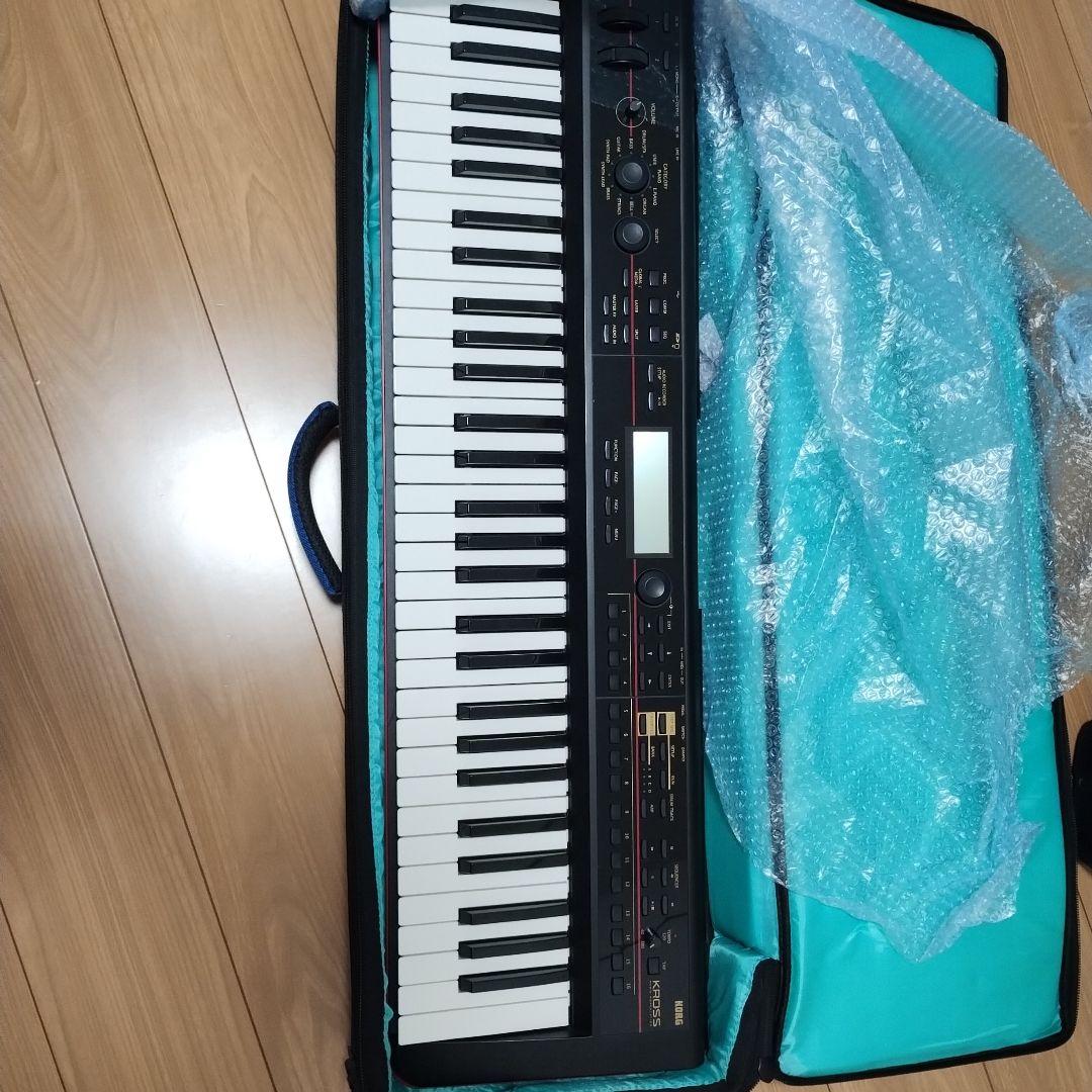 KORG 61鍵シンセサイザー ケース付き