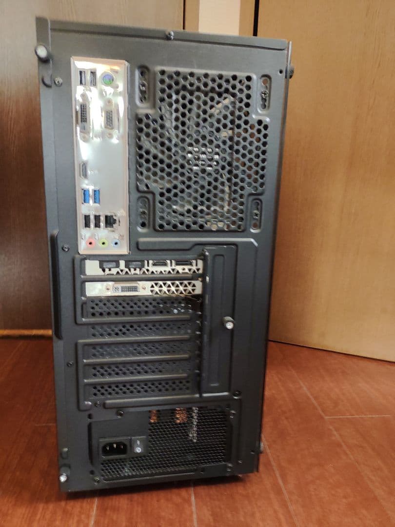 デスクトップPC windows 10 i5-9400 GTX950