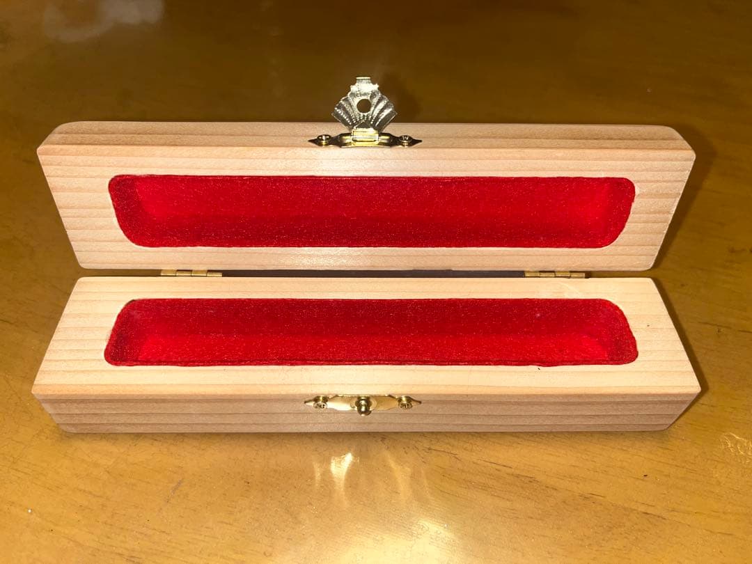 看護学校での戴帽式などで使われるキャンドルのケース