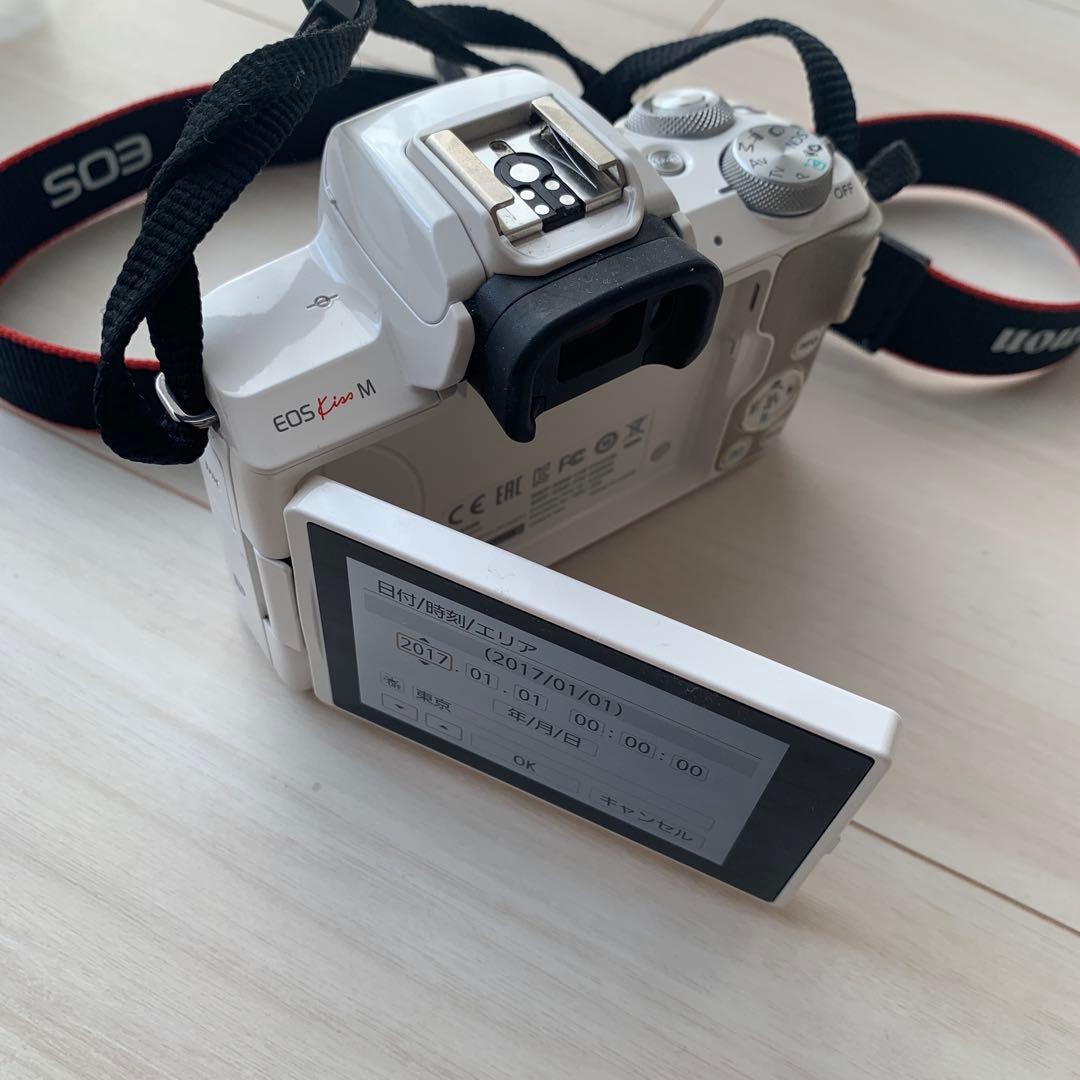 Canon EOS Kiss M デジタルカメラ 本体のみ