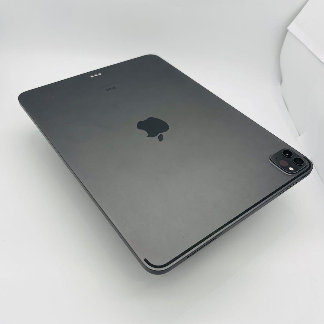 B iPad Pro 第2世代　11インチ　128 GB SIMフリー　本体