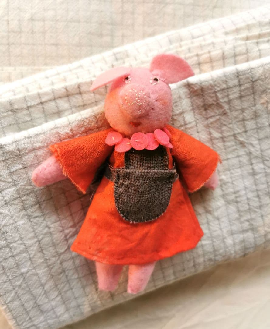 apolline a paris doll ブタの女の子