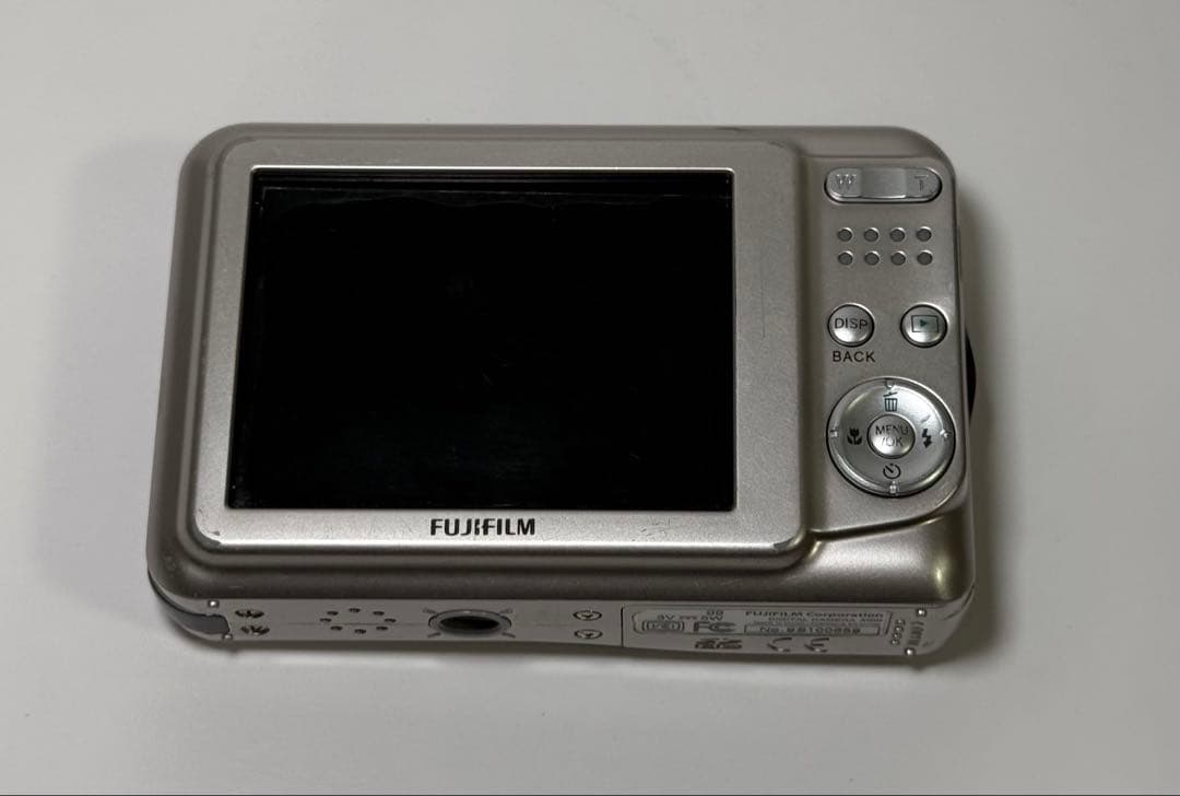 富士フイルム Finepix A100 デジカメ コンパクトデジタルカメラ