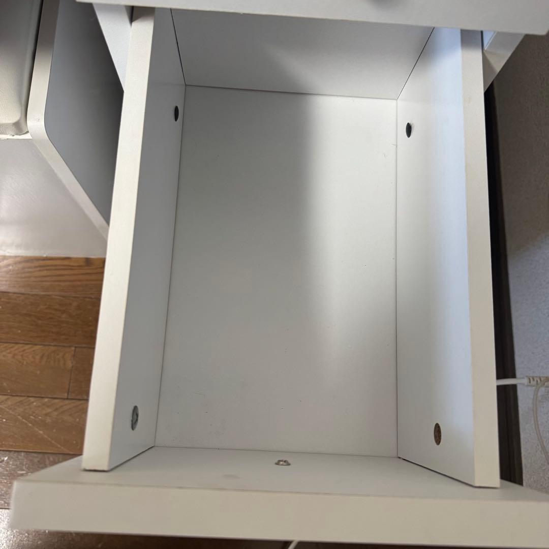 三面鏡ドレッサー