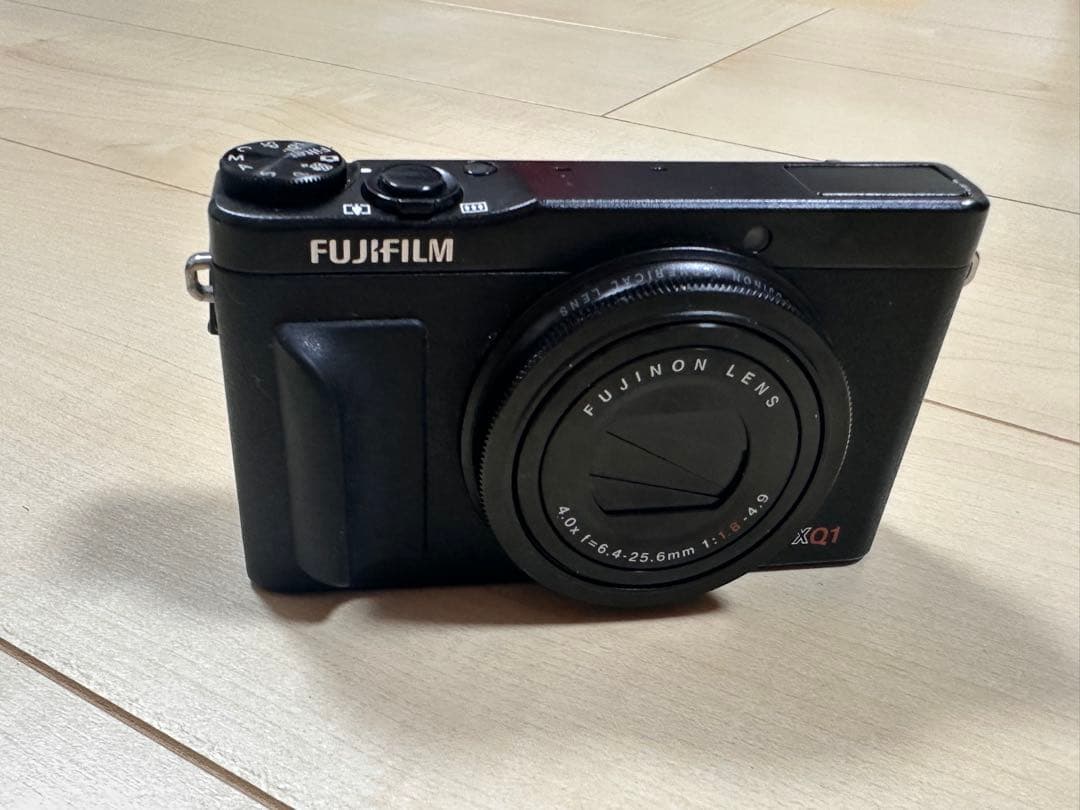 デジタルカメラ Fujifilm XQ1