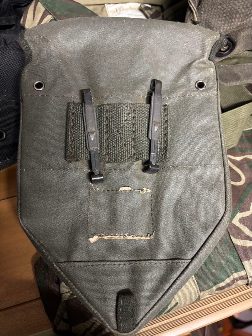 新品　1998年製 陸上自衛隊折りたたみスコップ、エンピ　折りたたみ式シャベル