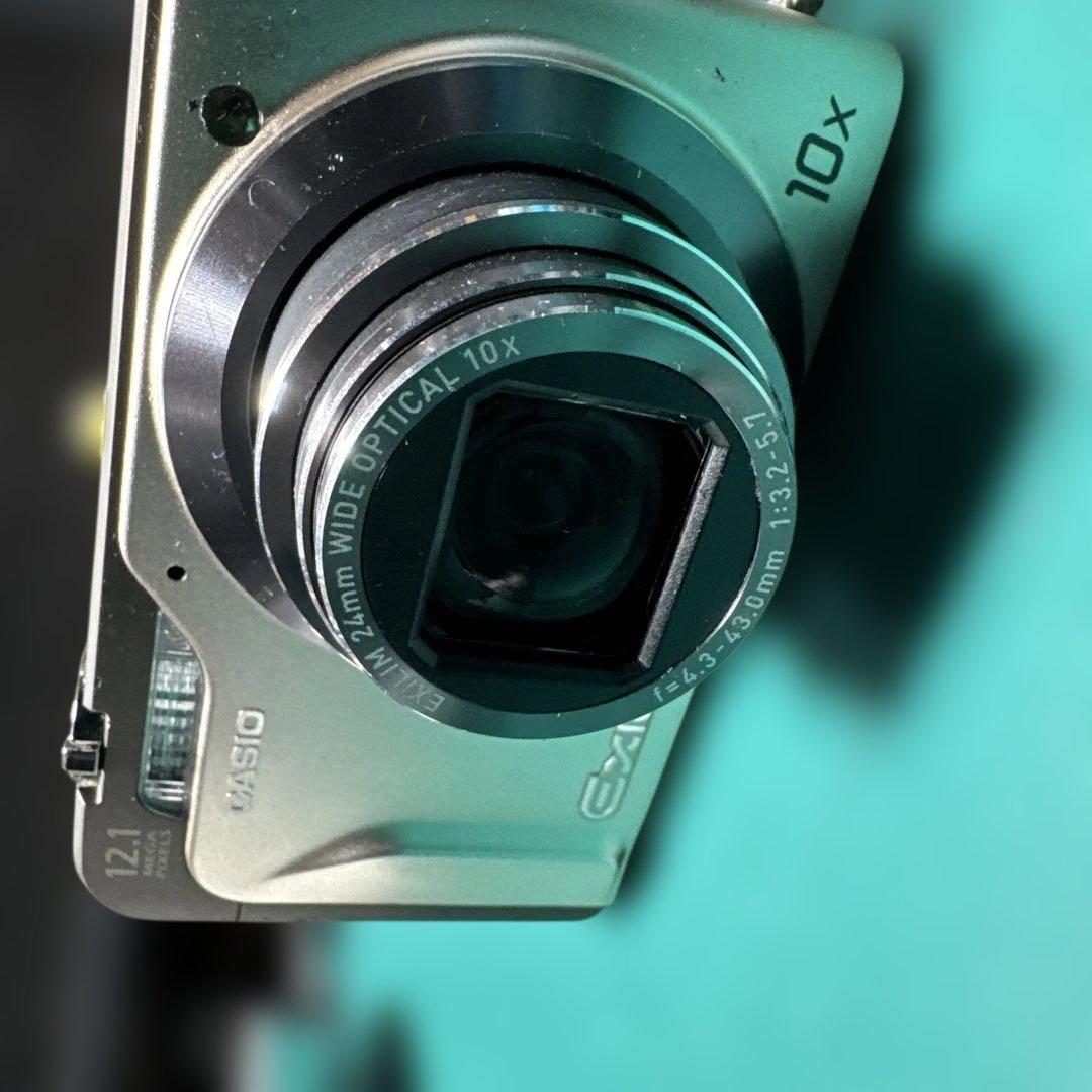 CASIO EXILIM EX-H10 コンデジ　デジカメ　カシオ