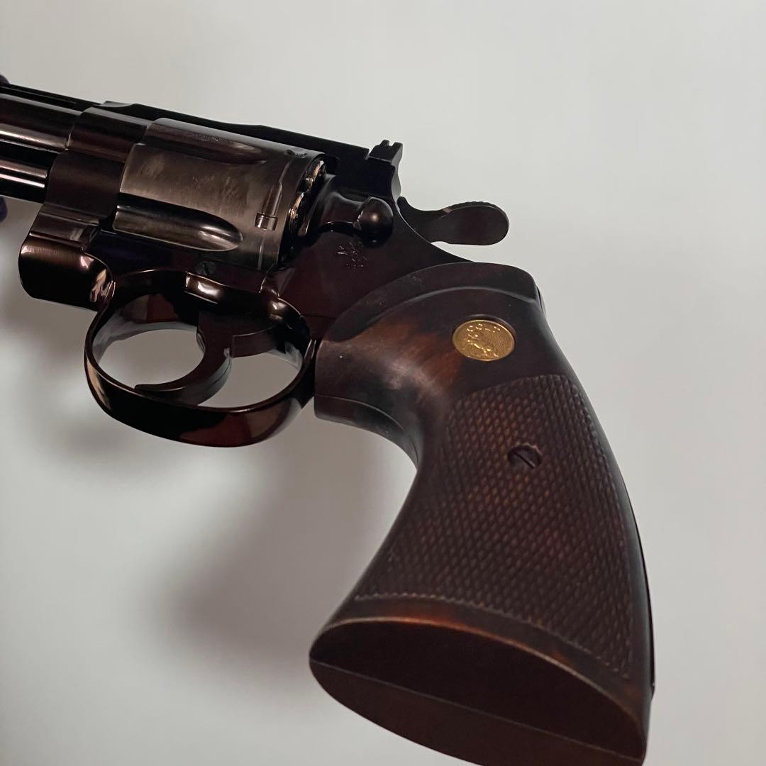 コルトパイソン【COLT PYTHON 】.357 リボルバー