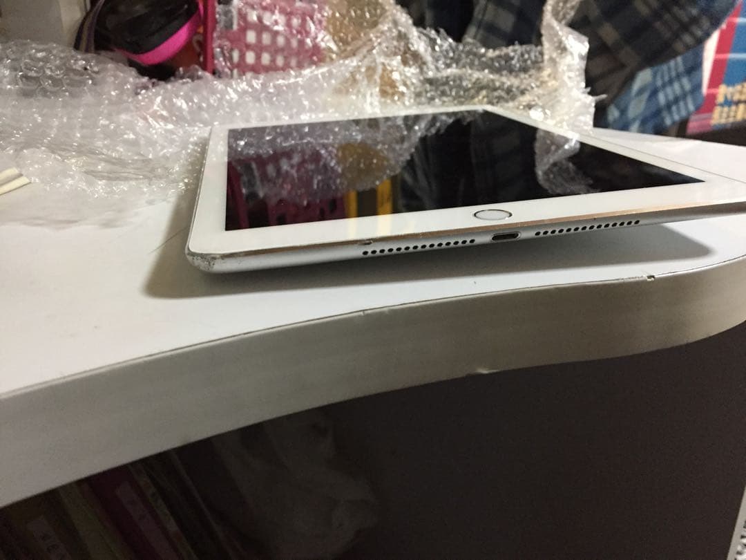 スマホ・タブレット・パソコン APPLE iPad Air IPAD AIR 2 docomo 32GB SV