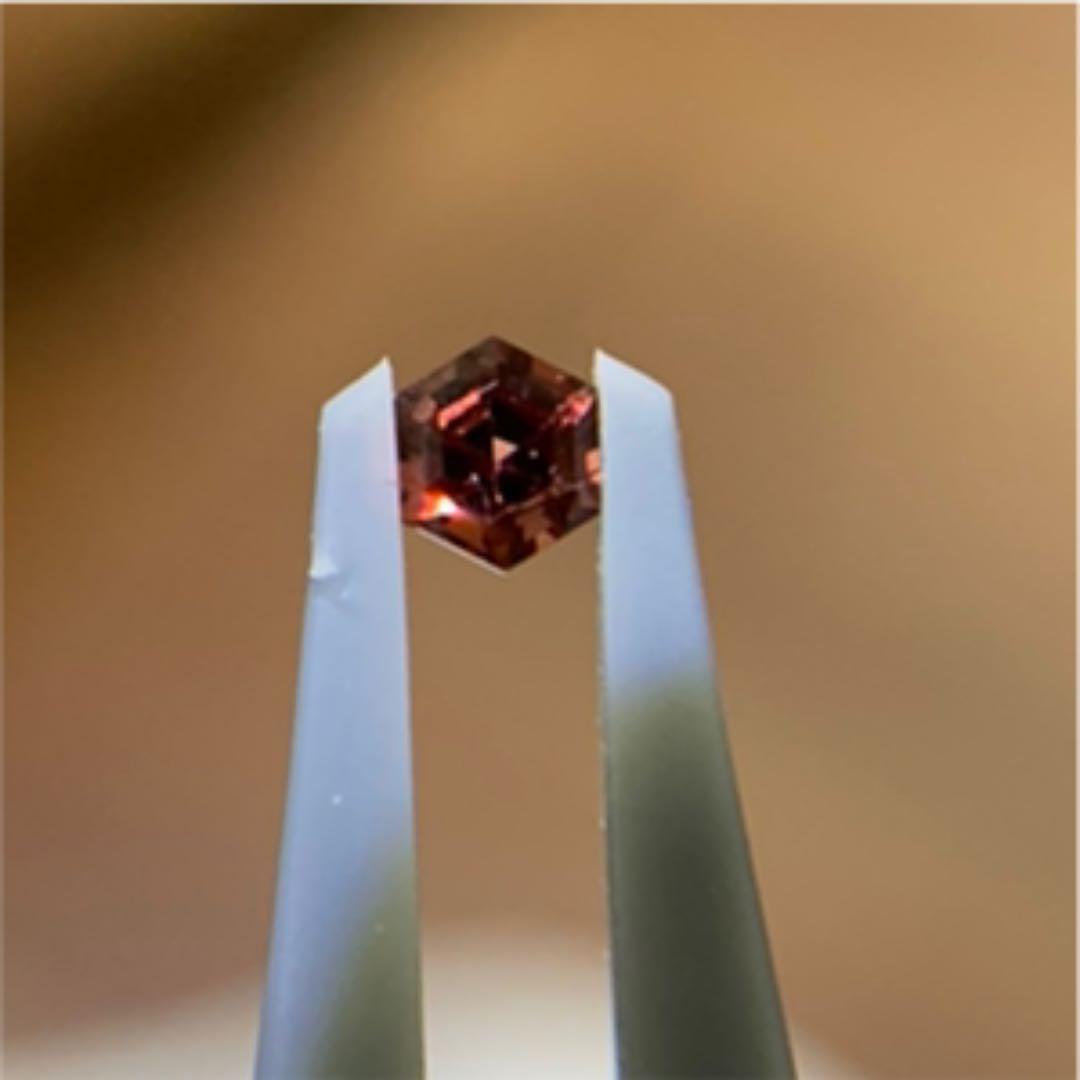 ヘキサゴン　レッド　スピネル　ペア　3mm ルース