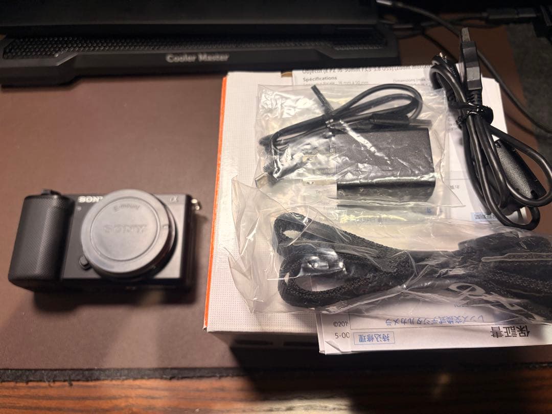 【ほぼ新品】週末限定価格　SONY ZV-E10 ボディ　ブラック