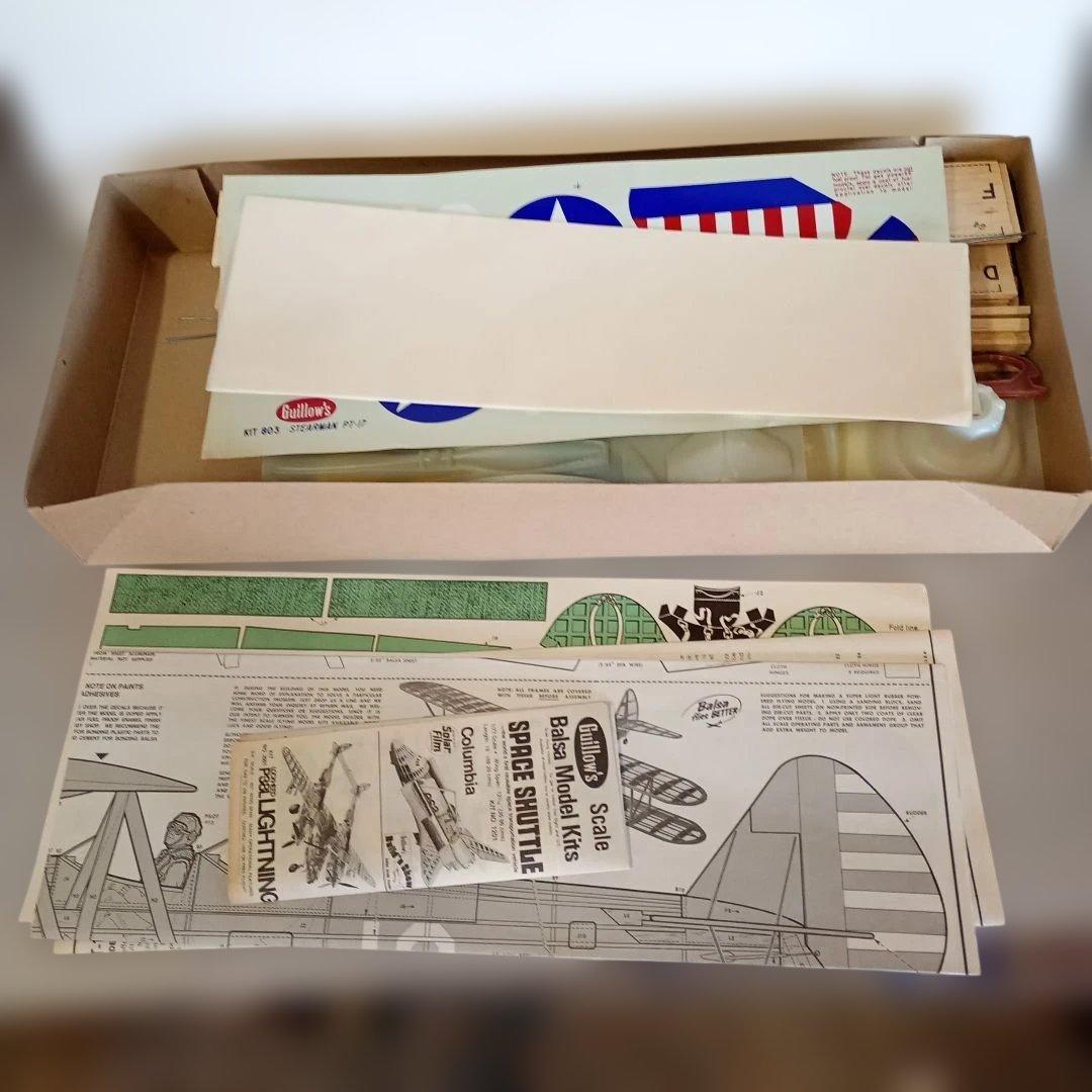 Guillow社　ステーマンPT-17 バルサ材ゴム飛行機　未使用品