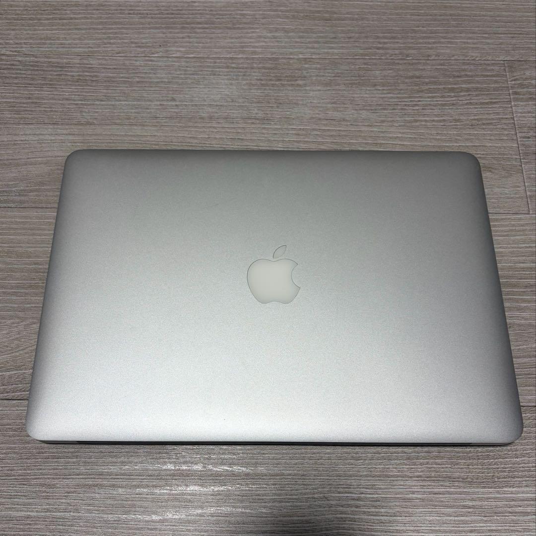 Apple MacBook Air (Mid 2017) 本体 専用箱付属品有り