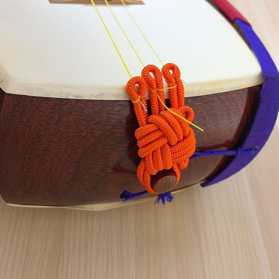 【美品】民謡三味線 中棹 棹幅約28mm 花梨 皮破れなし フルセット