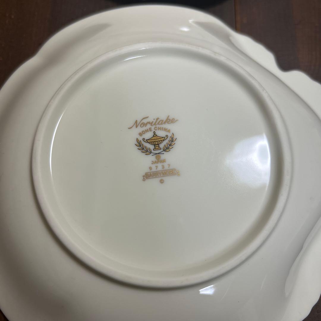 ノリタケ バリモア シェルディッシュ　金彩　花柄　2種