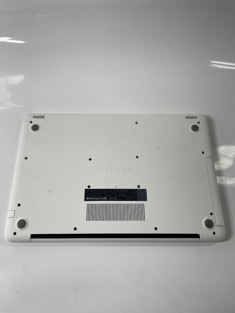 Dell inspiron 5000 P66F 7世代i5/256GB/12GB