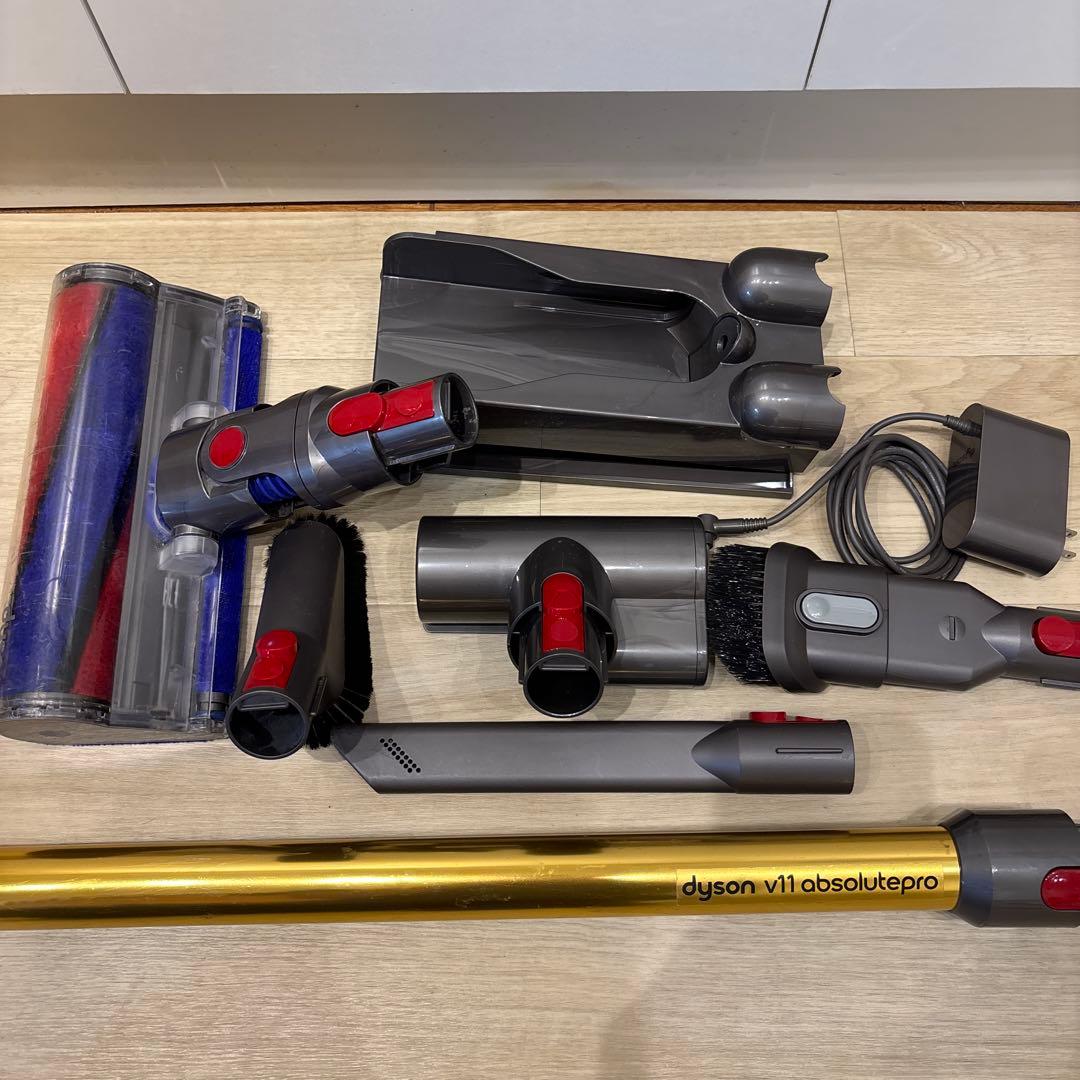 【分解清掃済動作品】ダイソン　SV14 V11 コードレスクリーナーセット　美品