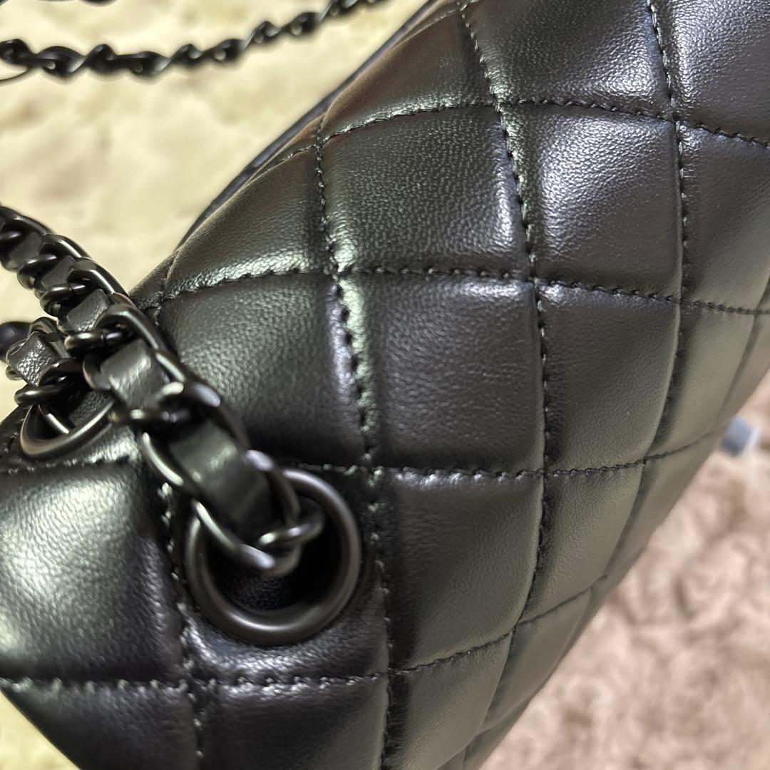 新品未使用ノベルティ キルティングショルダー　ブラック　25 センチ