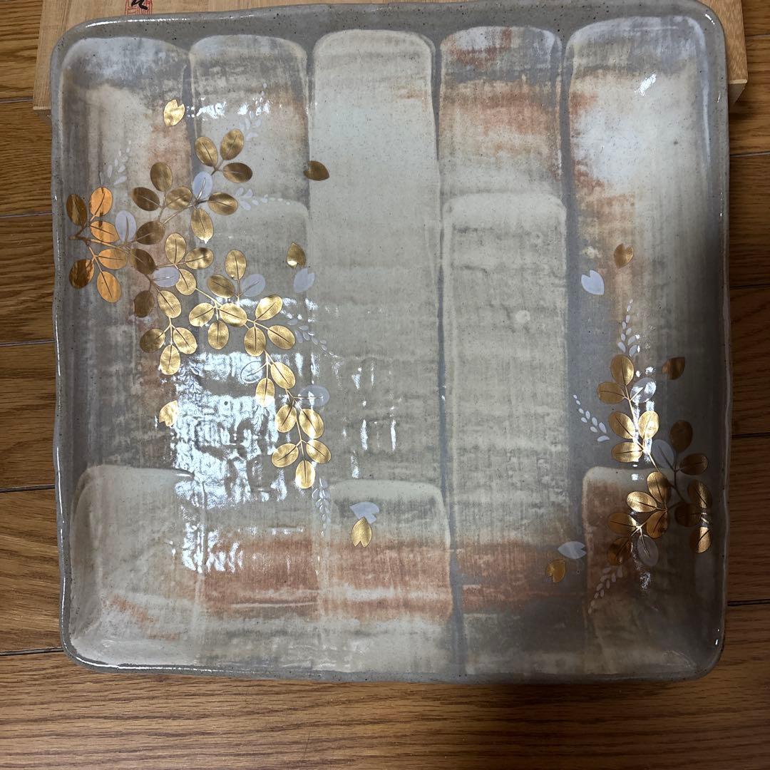 【新品未使用】金彩草花金箔　盛皿 桐箱付き