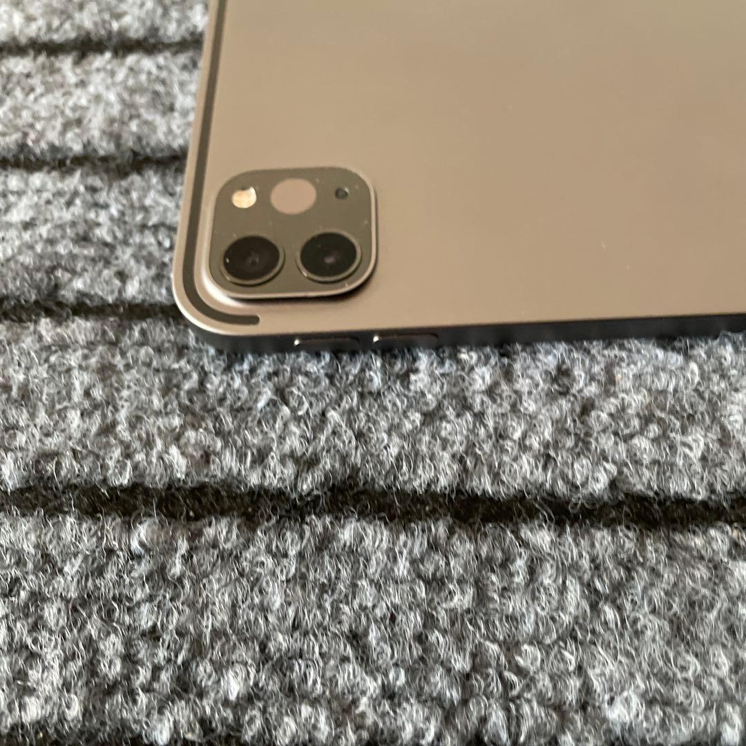 66 iPad Pro 11インチ 3世代 M1チップ 128GB グレイ