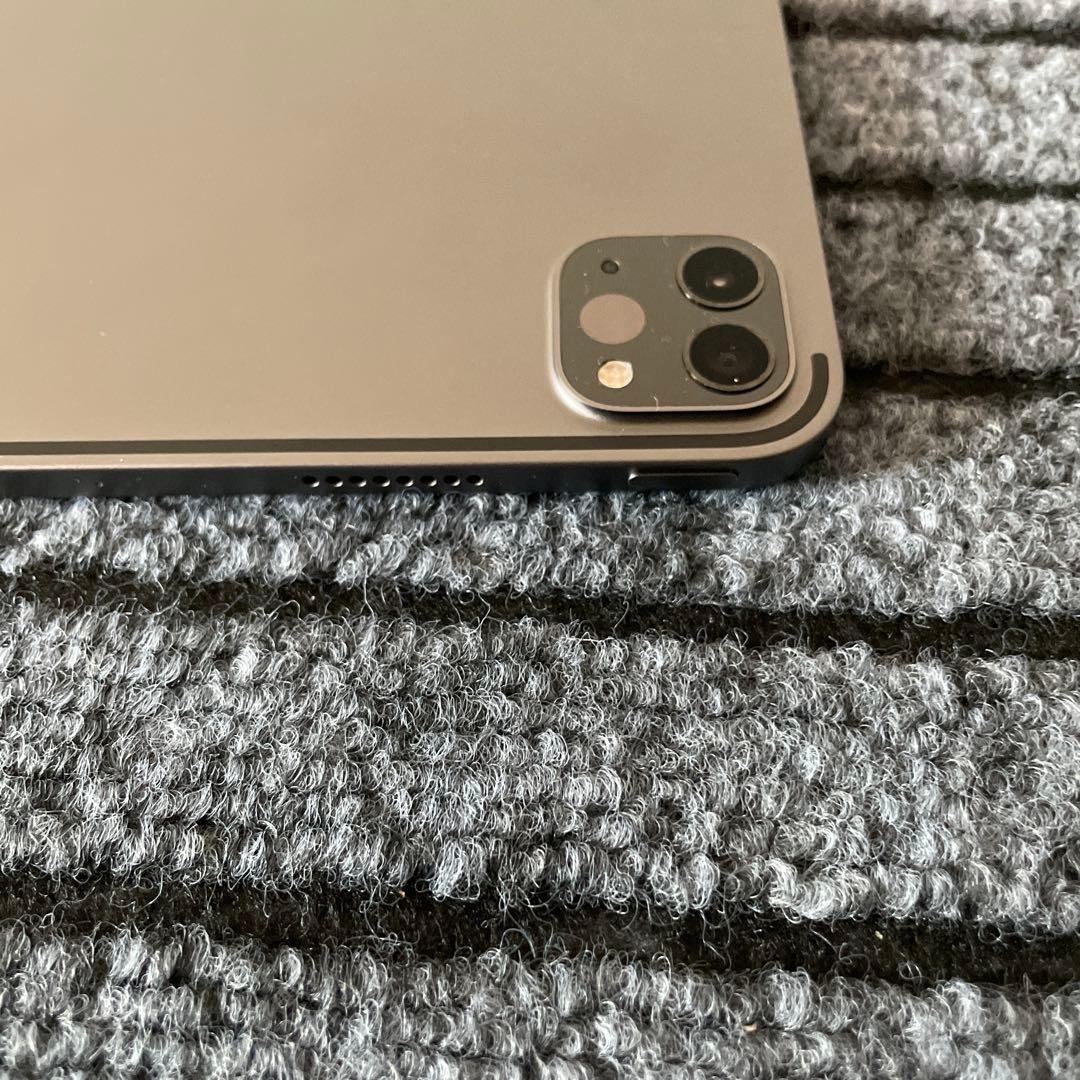 66 iPad Pro 11インチ 3世代 M1チップ 128GB グレイ