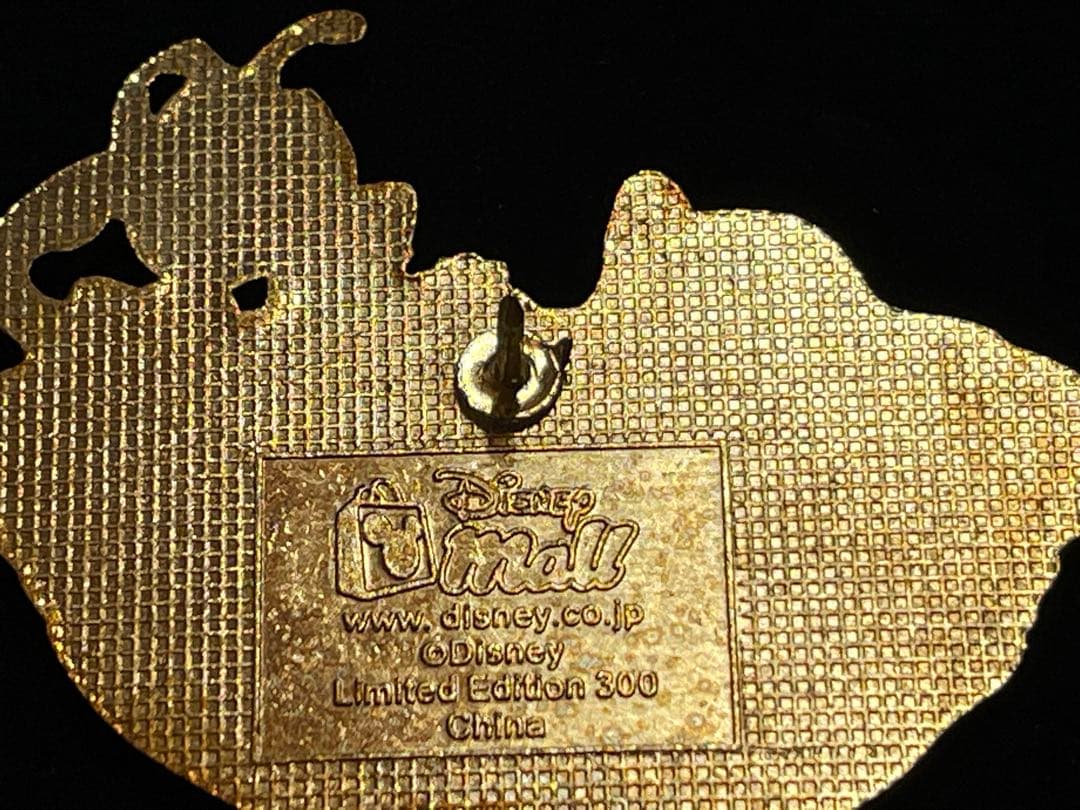 ディズニーモール　レア　300個限定　リロ&スティッチ ピンバッジ