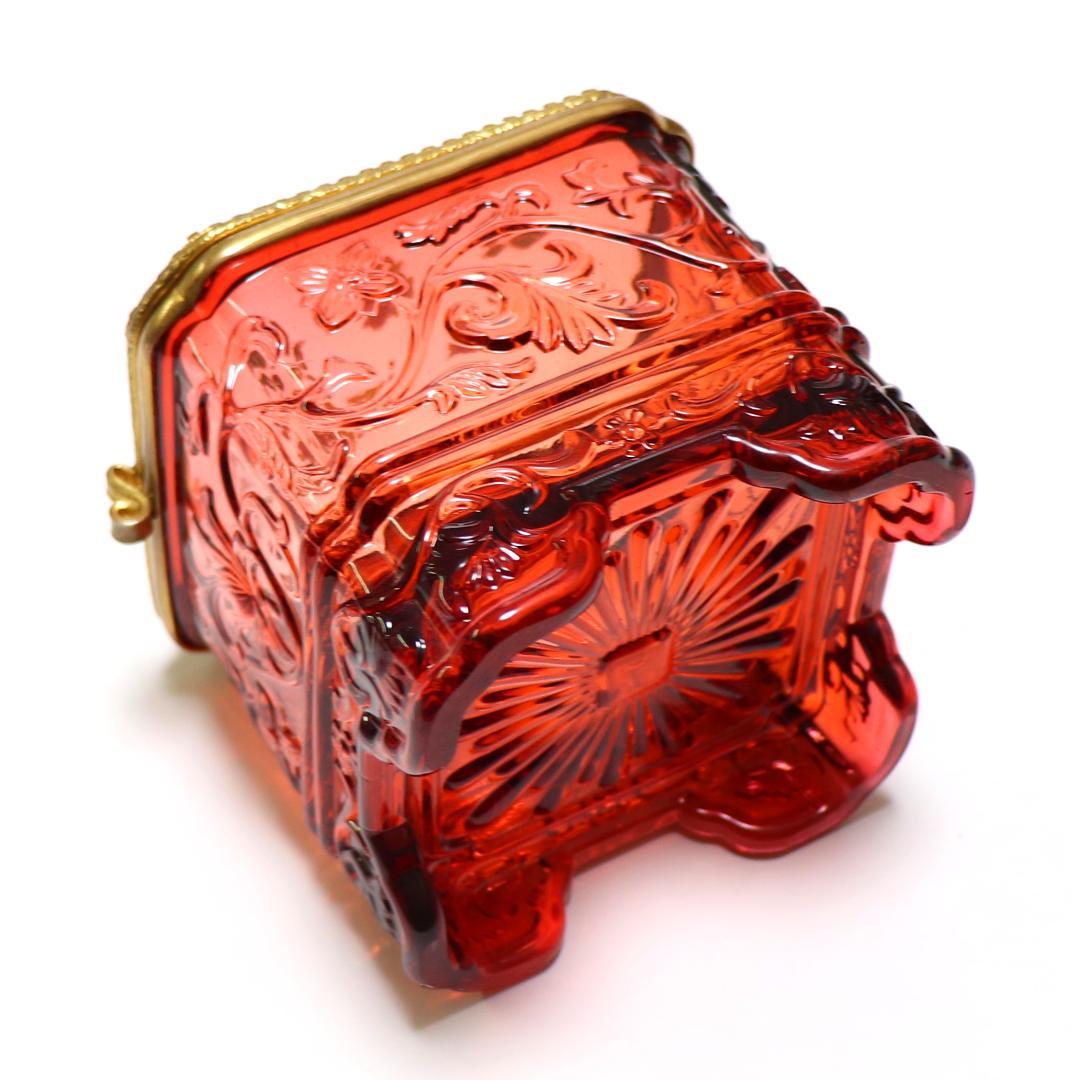 オールド・バカラ 激レア1890年頃 赤ガラスエナメル彩ブロンズ装飾蓋物 刻印有