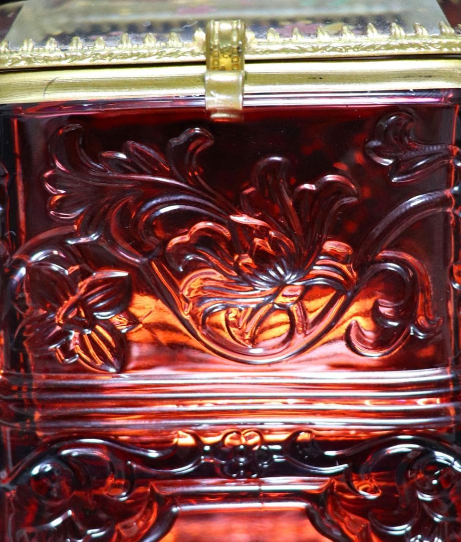 オールド・バカラ 激レア1890年頃 赤ガラスエナメル彩ブロンズ装飾蓋物 刻印有
