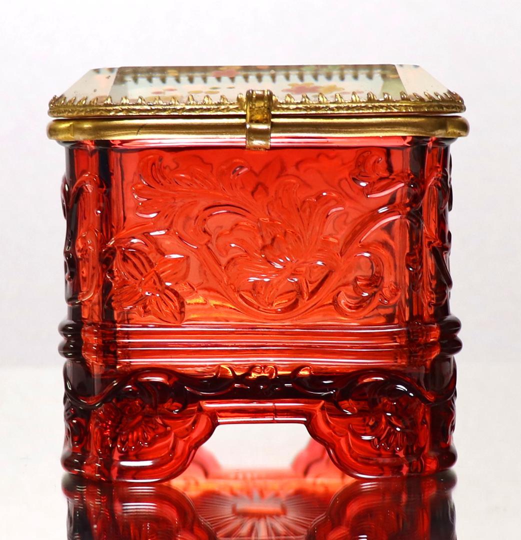 オールド・バカラ 激レア1890年頃 赤ガラスエナメル彩ブロンズ装飾蓋物 刻印有