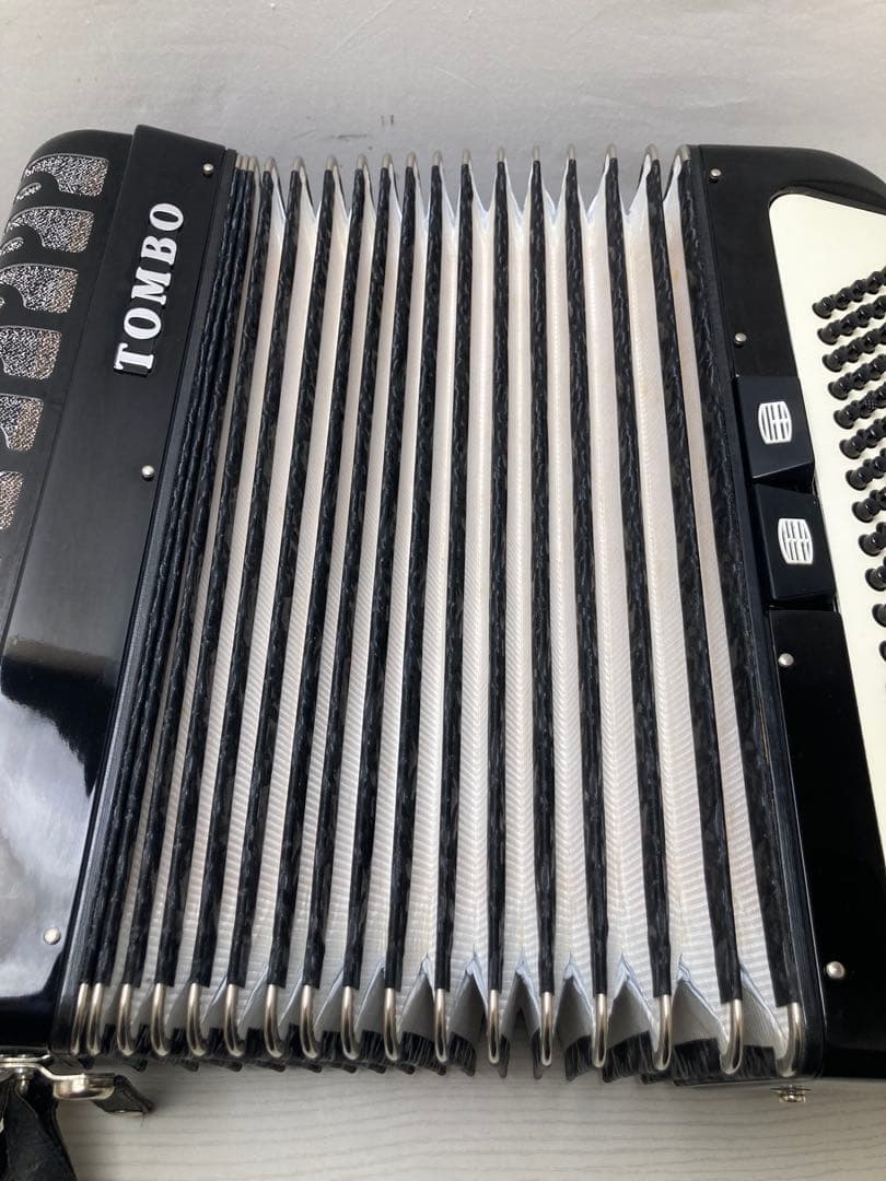 TOMBO アコーディオン　J-80 34鍵　80ベース　ハードケース付き