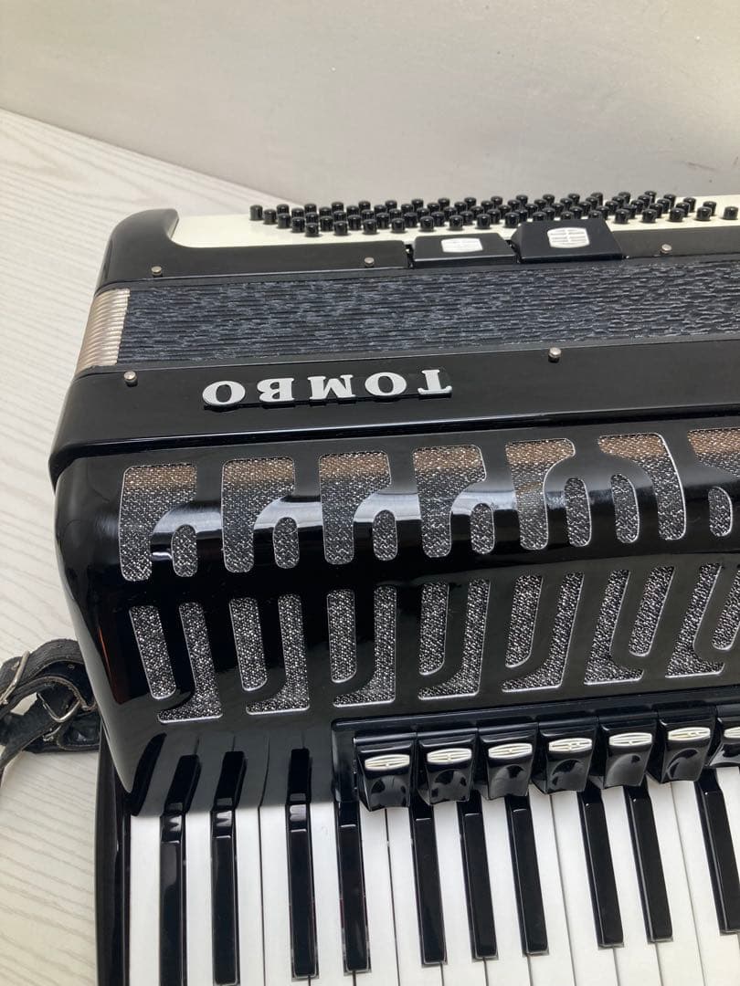 TOMBO アコーディオン　J-80 34鍵　80ベース　ハードケース付き