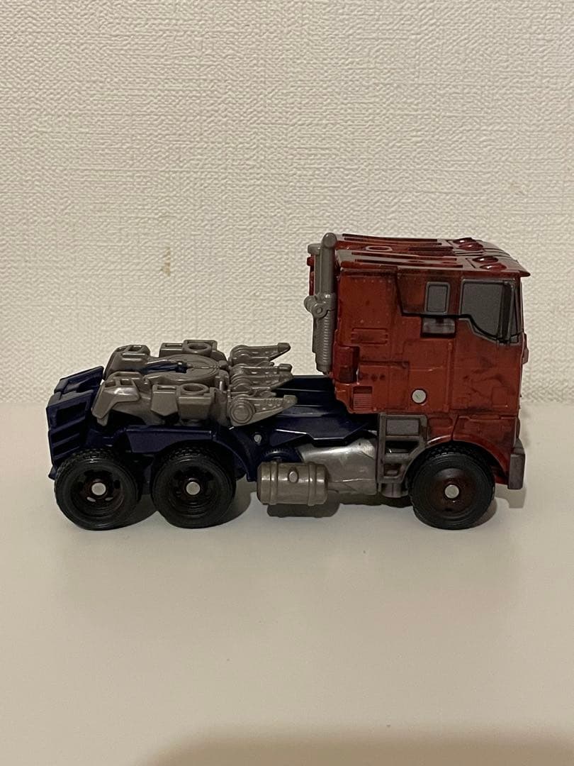 はたりゅー様　TAKARA TOMY OPTIMUS PRIME MB-01
