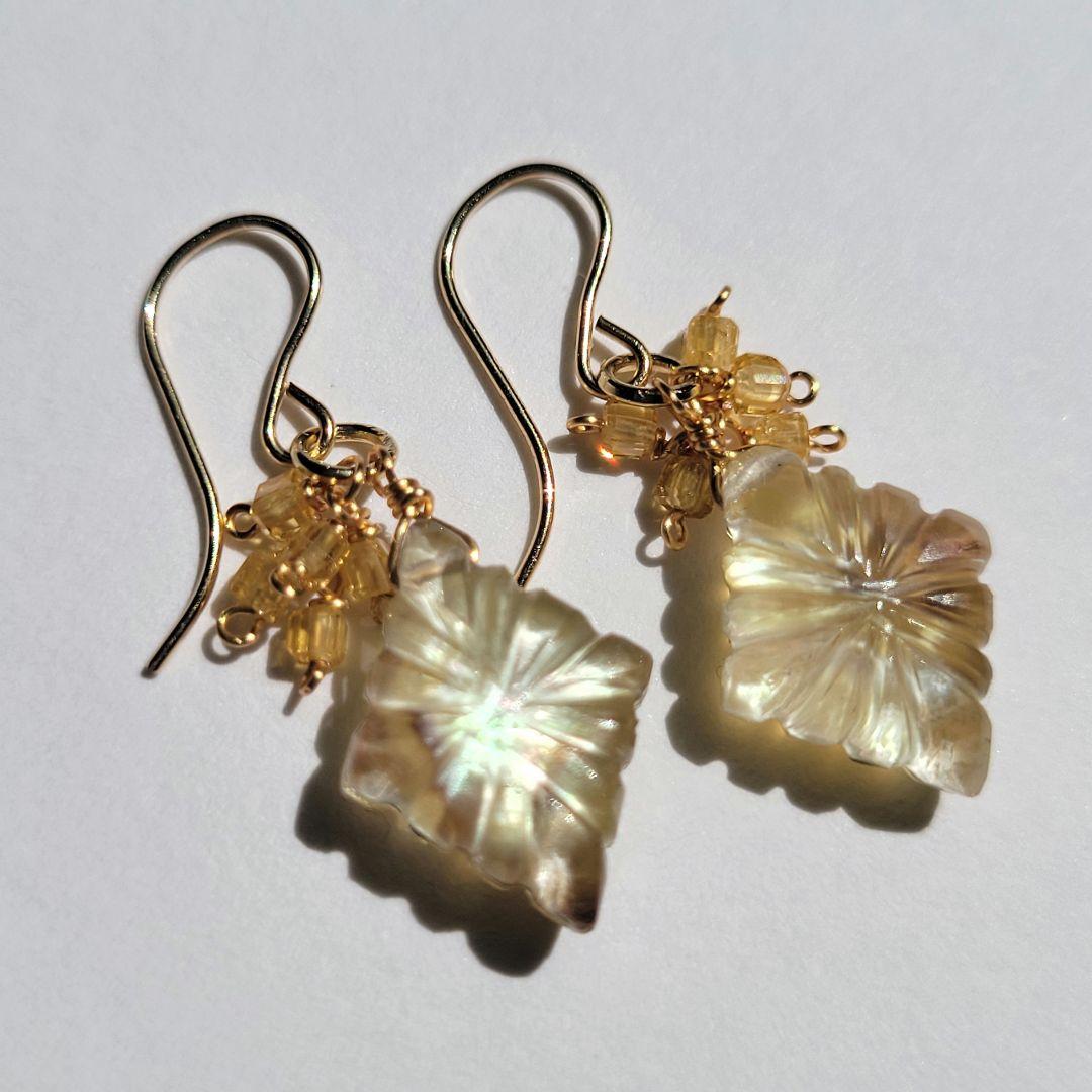 イエローシェル クリスタル ロゼンジピアス