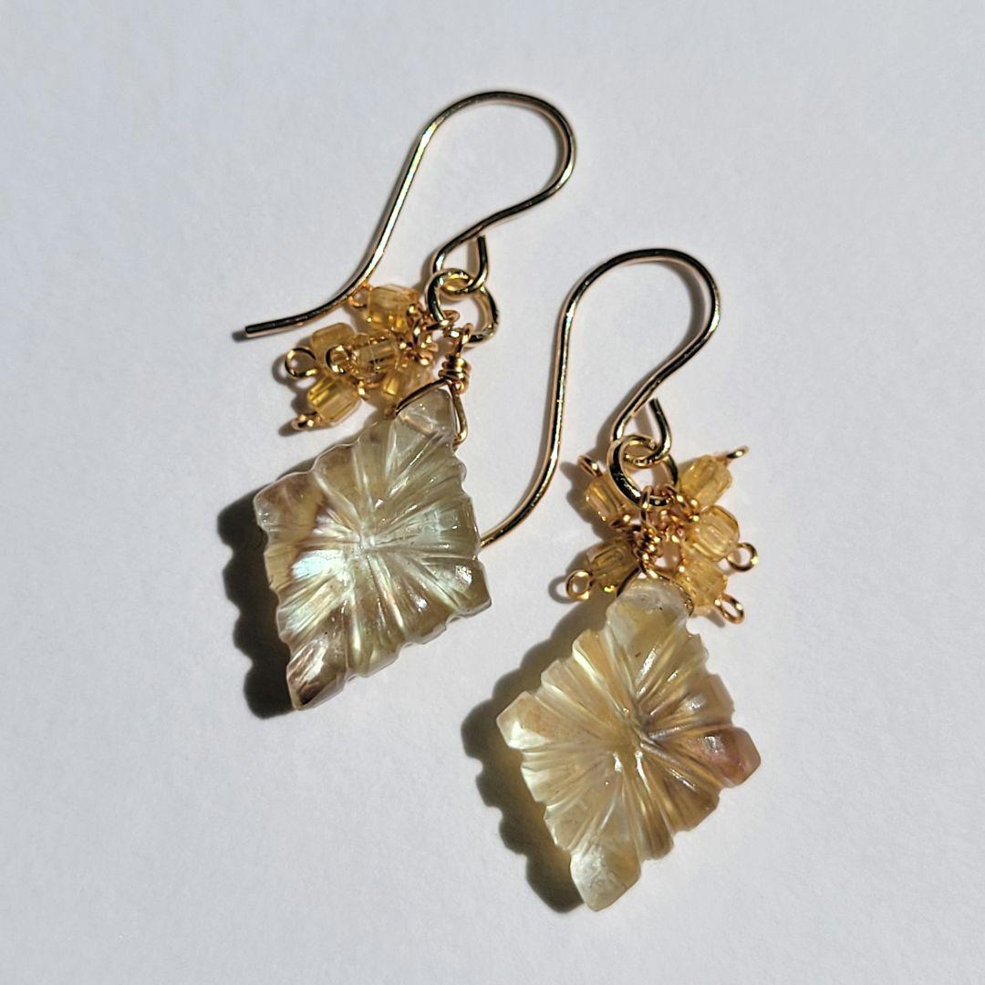 イエローシェル クリスタル ロゼンジピアス