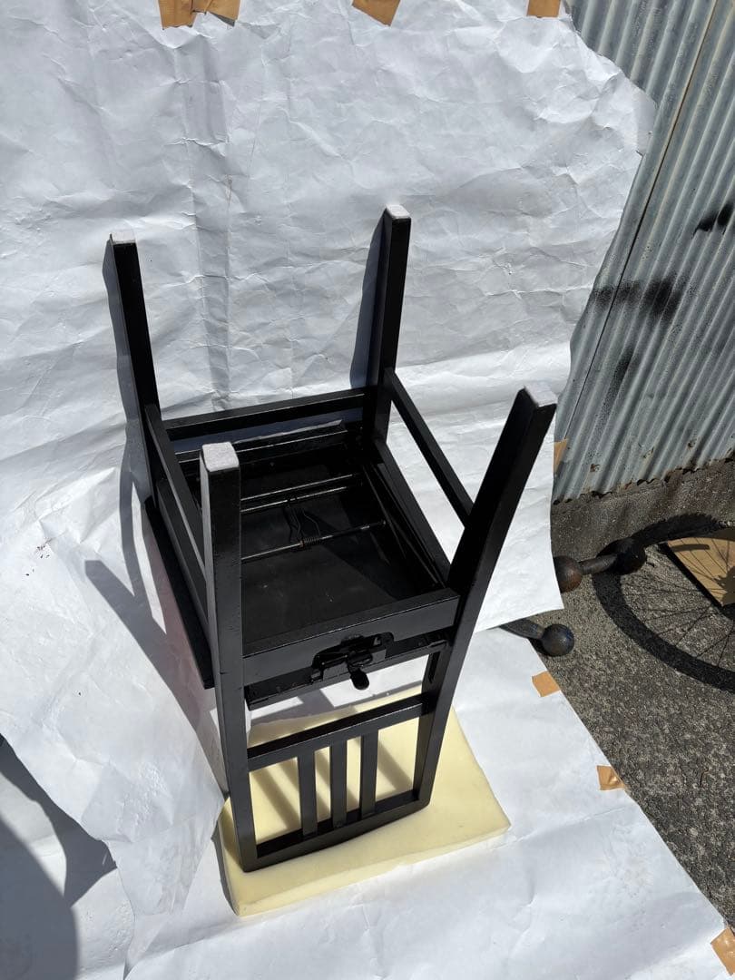 きれい背もたれ付ピアノ椅子　可愛いピンク座面足部フェルト付き　春色