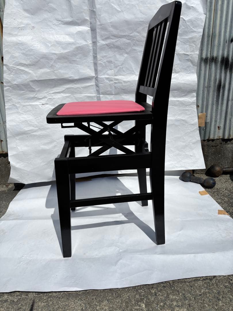 きれい背もたれ付ピアノ椅子　可愛いピンク座面足部フェルト付き　春色