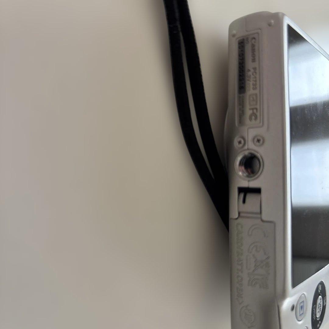 ジャンク品！！ Canon IXY コンパクトデジタルカメラ