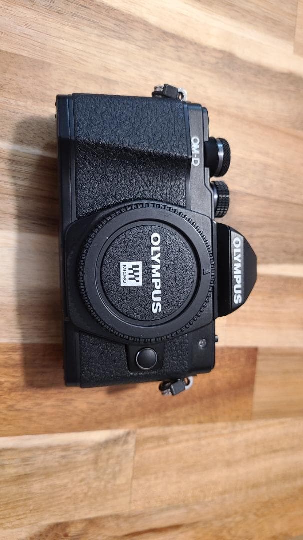 OLYMPUS OM-D EM5 おまけ付き　ミラーレス一眼カメラ