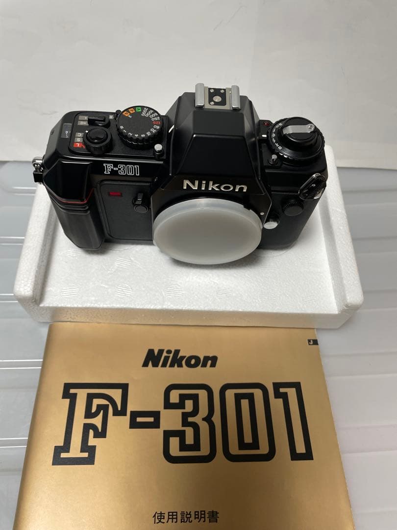 フィルムカメラ Nikon F-301
