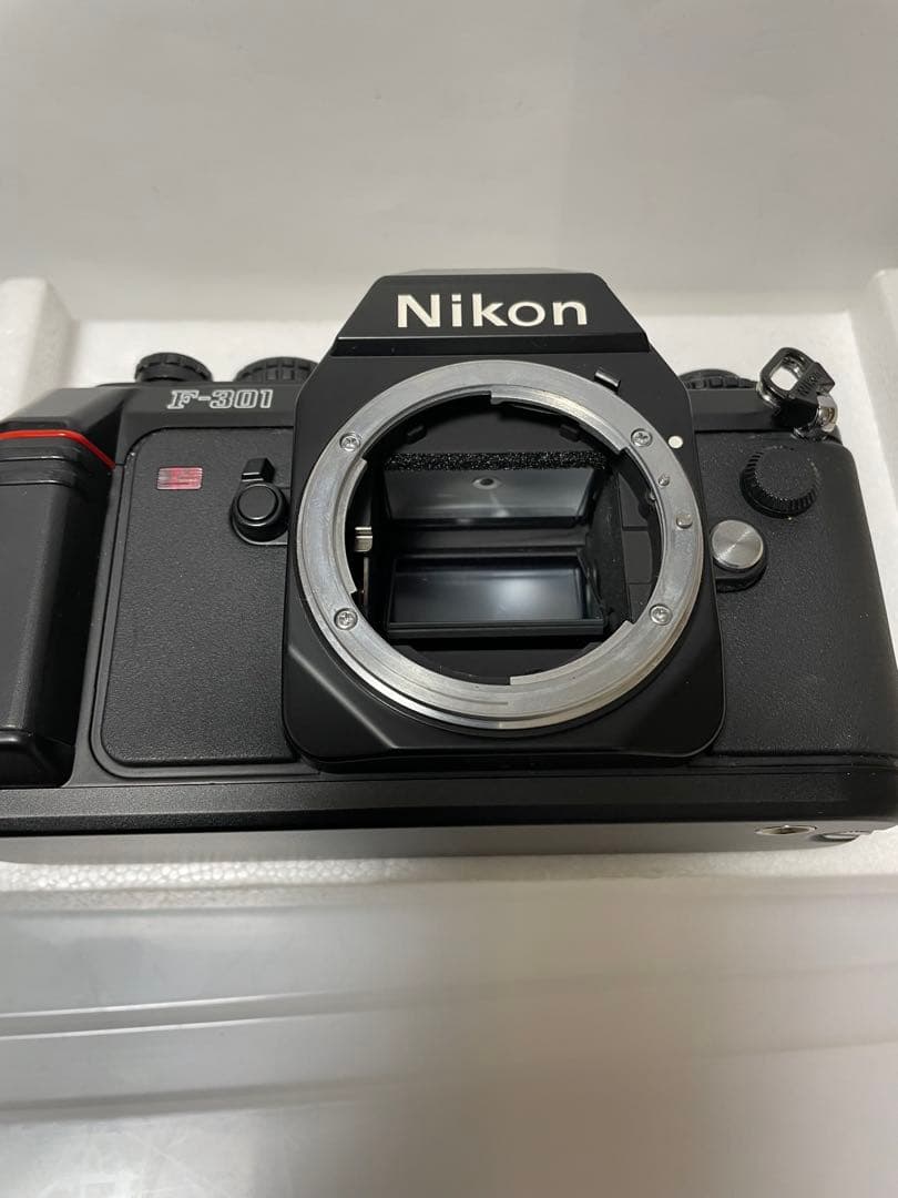 フィルムカメラ Nikon F-301