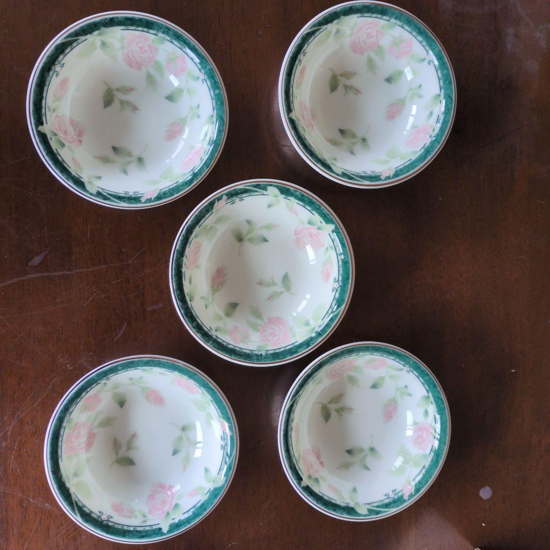 花柄皿5枚セットとスプーン5本